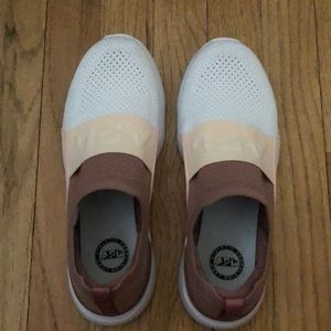 APL womens techloom bliss size 8